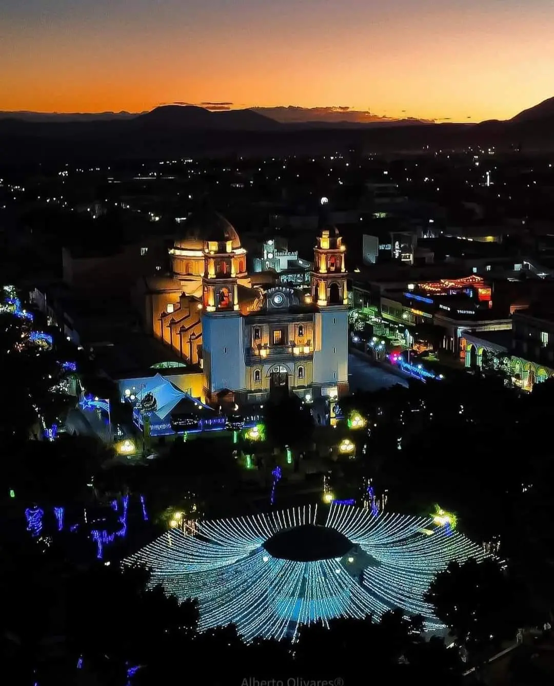 Anocheciendo en Tehuacán: Un Espectáculo de Naturaleza y Cultura